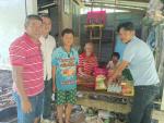 องค์การบริหารส่วนตำบลโคกยางมอบสิ่งของให้ความช่วยเหลือแก่ครอบ