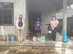 องค์การบริหารส่วนตำบลโคกยาง มอบถุงยังชีพแก่ผู้ได้รับคำสั่งกั